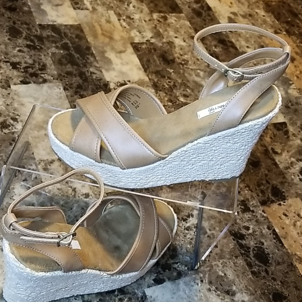 Metro 7 Solid Brown Wedges - Size 7